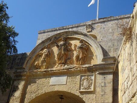 Rear Detail City Gate