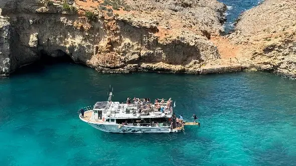 Comino 3 Bays Cruise (Blue & Crystal Lagoon) Explore the greats with this agile boat. Comino 3 Bays Cruise (Blue & Crystal Lagoon)